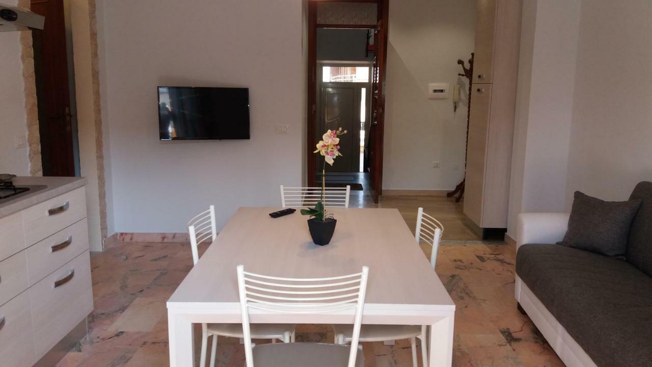 Relax Due Passi Dal Mare Apartment Spadafora Exterior foto